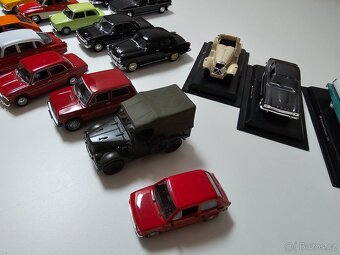 Modely autíček 1:43 z východního bloku,Ameriky, Evropy - 7