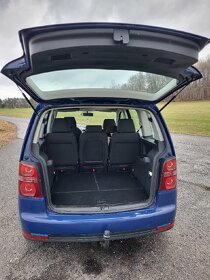 VW Touran - 7 míst, nová STK, tažné, kamera, navigace - 7