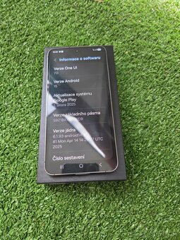 Samsung Galaxy S24 black 128gb - 7