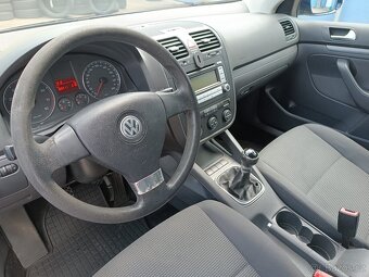 Volkswagen Jetta - 7