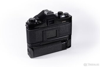 Canon A-1 a Canon FD 50mm f/1.4 Power Winder - 7
