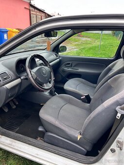 Renault Clio - 7