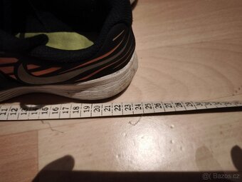 Boty dětské NIKE vel. 35,5 - 7