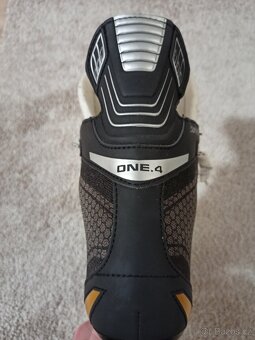 Prodám lední brusle Bauer Supreme One 4, 38.5 - 7