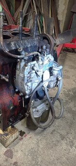 Motor Ursus c-330 - 7