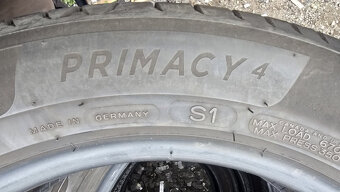 Letní pneu 215/55/17 Michelin - 7