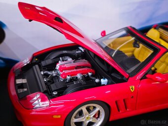 Ferrari SuperAmerica 1:18 HotWheels ELITE - 7