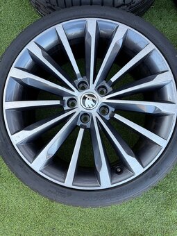 Škoda Superb - Trinity - ORIGINÁLNÍ LETNÍ SADA - 7