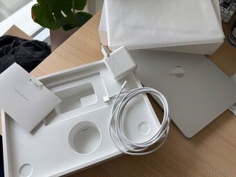 MacBook Air M2 13" – 10 core / 16 GB / 512 GB - 7