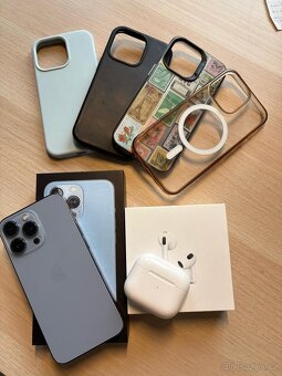 iPhone 13 Pro
128gb
Kondice baterie 79%, jinak jako nový - 7
