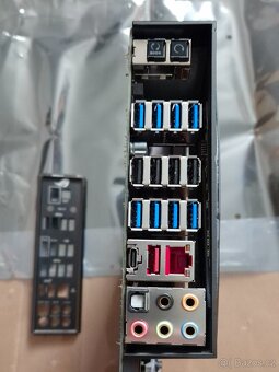 ZAMLUVENO - ASUS ROG CROSSHAIR VI HERO X370 - 7