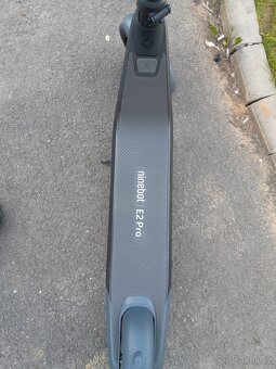 Elektrická koloběžka SEGWAY NINEBOT E2 PRO - 7