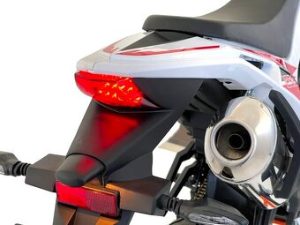 Yuki 125i SE - 7