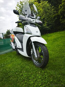 Kymco People GT 300i (2016) - 7