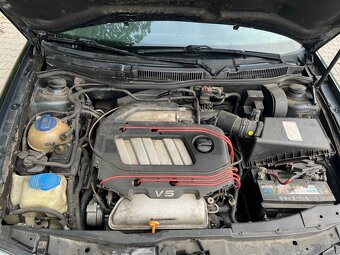 VW GOLF VR5 2.3 - 7