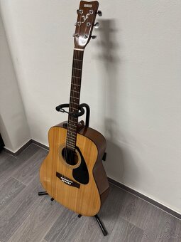Kytara Yamaha F310 včetně obalu a stojanu - 7