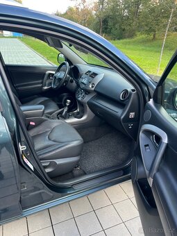TOYOTA RAV4 2.2D 130kw bez koroze - 7