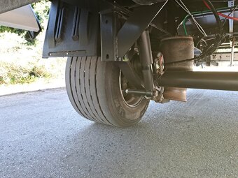 Jednoosý návěs lowdeck Krone r.v.2022. Málo jetý - 7