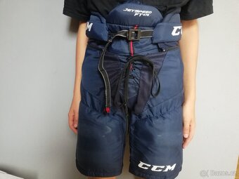 Hokejová výbava - 7