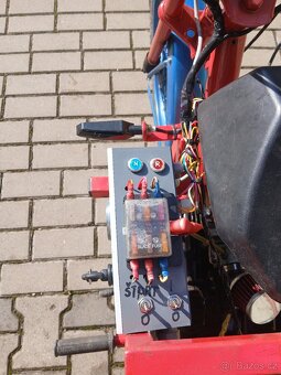 Motorová tříkolka, motokára - 7