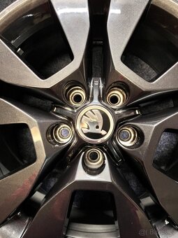 5x112 R17 Škoda Yeti originál alu disky - TOP - 7