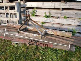 Prodám závaží Supr,disky Zetor 25,rám UŘI,káru - 7