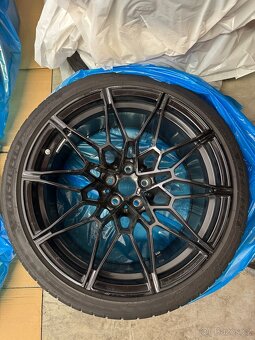 kola BMW M3/M4 826M s pneu - 7