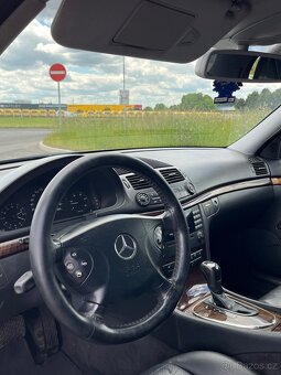 w211 Mercedes - 7