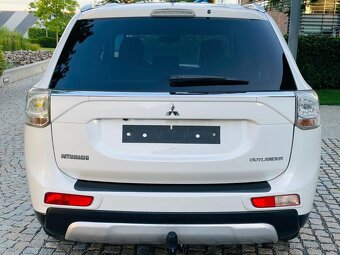 Mitsubishi Outlander 2.2D 4x4 AUT KAM VÝHŘEV TAŽNÉ SERVISKA - 7