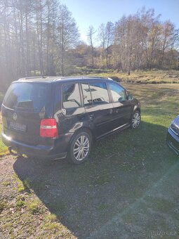 VW Touran 2,0 TDI - 7