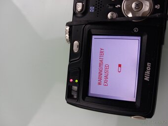 Nikon Coolpix 7900 - 7