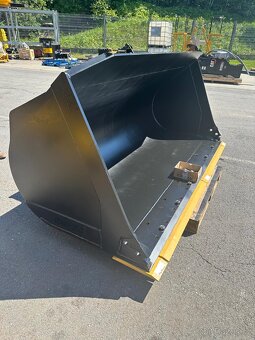 Kolový nakladač CAT 938K  - r.v. 2014 - 7