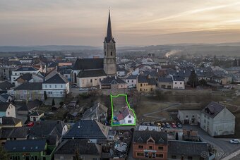 Rodinný dům / 2 bytové jednotky. - 7