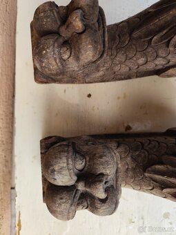 Starožitné vyrezávané konzoly - 7