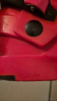 Lyžařské hole a boty - 7