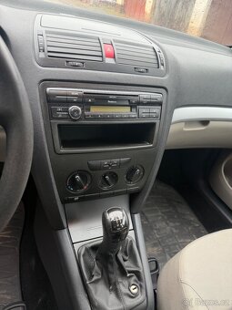 Škoda Octavia 2 1.6 benzín - 7