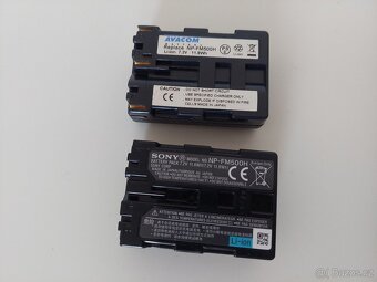 Sony A200, battery grip, příslušenství - 7