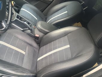 Ford Kuga 4x4 2,0 TDCi 100 kw - 7