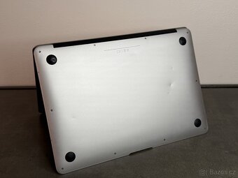 MacBook Air 13'' 2015 / i5 / 4GB / 128GB SSD - DPH - 7