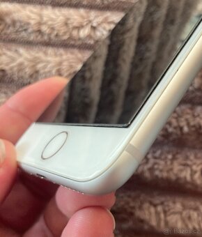 Apple iPhone 8 64GB 100%baterie - 7