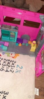Barbie karavan se skluzavkou - 7