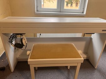 Digitální klavír NUX - 7