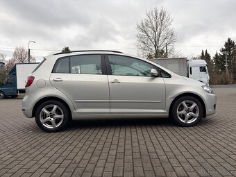 Volkswagen Golf Plus 1.6 TDI 2009 manuál - 7