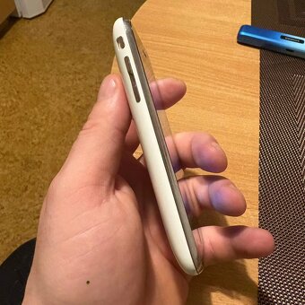 iPhone - 7