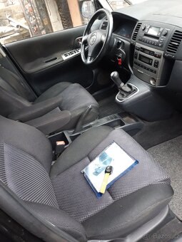Corola Verso 1,8 16V VVTI - 7