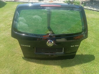 VW Touran -páté dveře, viko kufru - 7