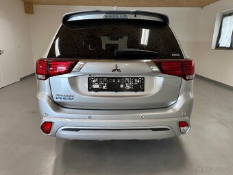Mitsubishi Outlander 2.4i 4WD PHEV Business Edition - 7