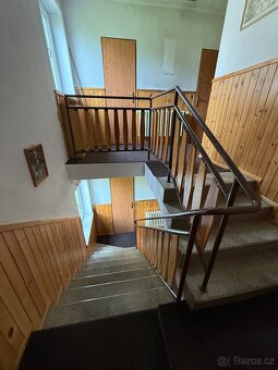 Pronájem prostorného rodinného domu 6+2 se zahradou - 7