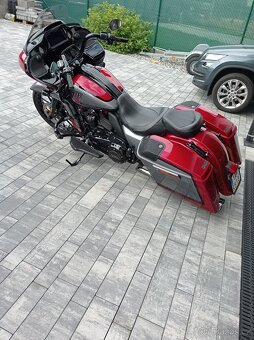 Harley Davidson Road Glide CVO 117 - 7