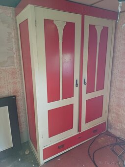 Starožitné skříně, vintage - 7